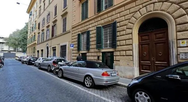 Shine House Roma