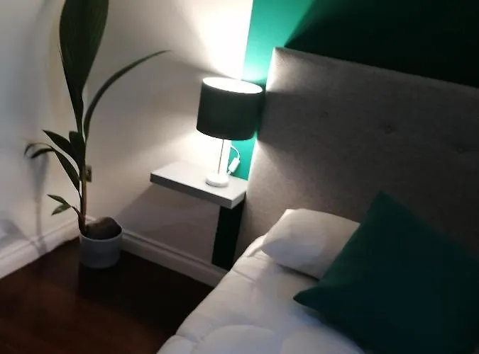 Konukevi Shine House 4*