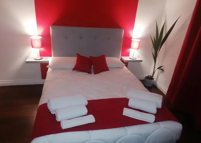 Konukevi Shine House Roma