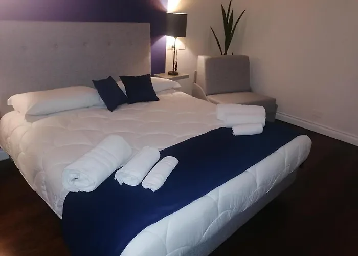 Shine House 4* Roma