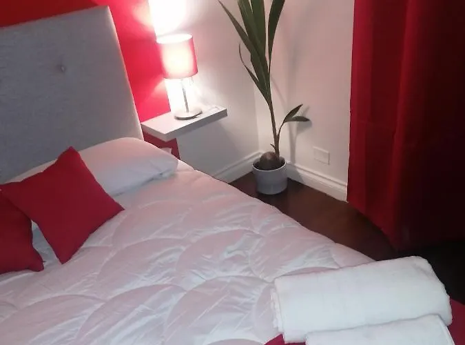 Shine House Konukevi 4*